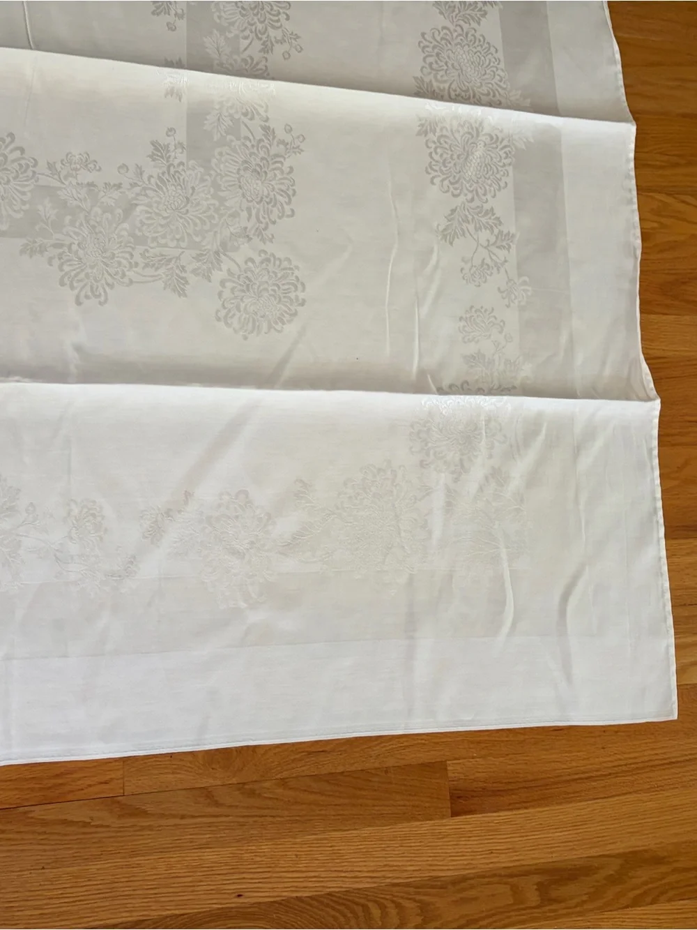 Elegant Rectangle White Damask Tablecloth, approx. 60